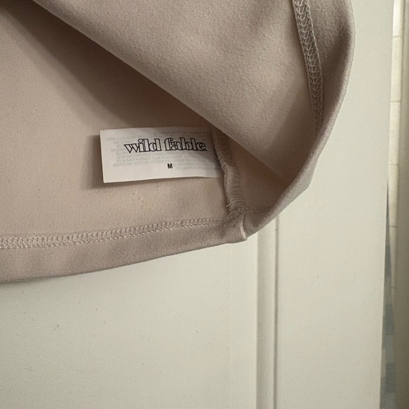Wild Fable Beige Crop top - Picture 3 of 3
